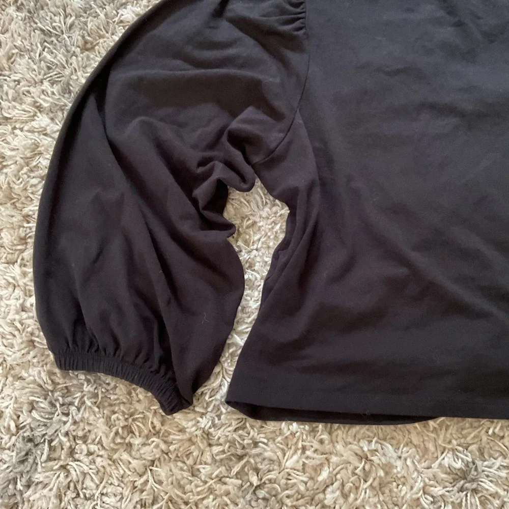 Banana Republic Black Ruched V-Neck Puff Sleeve Knit Top Large